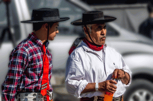 21-20200117-1730-Gauchos-Vater-und-Sohn-DSC 2882-father-and-sun