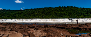 02-20221201-1231-Salto-do-Yucuma-Wasserfallvorhang-DSC 0363-long-waterfall