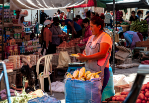 05-20230107-1103-Markt-Marktfrau-DSC 0501-Edit 