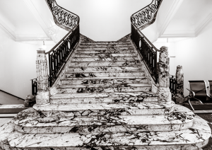 11-20230304-1518-01-Gebaeude-Marmortreppe-marble-staircase-DSC 1277