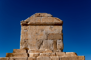 53-20231220-1224-Pasargade-Sarkophag-DSC 2812-sarcophagus