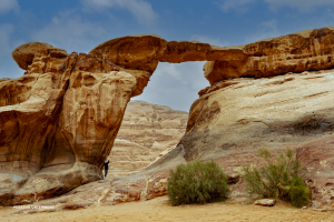 03-die-beruehmte-grosse-Bruecke-Wadi-Rum