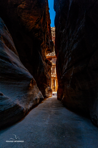 09-Durchgang-zum-ersten-Platz-Petra
