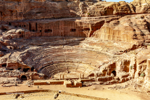 11-das-Theater-Petra