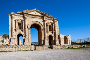 21-Eingangstor-Gerasa